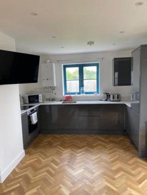 4 bedroom bungalow in Frampton
